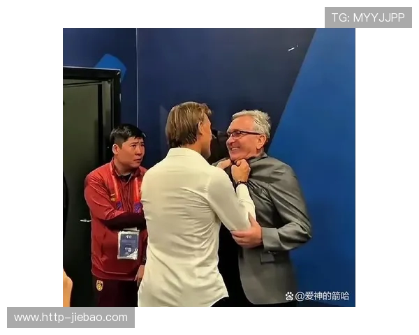 跟队记者直言伊萨克行为令人不齿 这样的举动必将遭到整个足坛的唾弃 跟队记者直言伊萨克行为令人不齿 这样的举动必将遭到整个足坛的唾弃